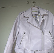 Продам новую стильную куртку косуху лавандового цвета Астана