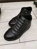 Продам осенние ботинки на флисе для мальчика р. 31 Астана