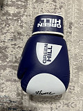 Боксерские перчатки с подписью Шавхата Рахманово Актау